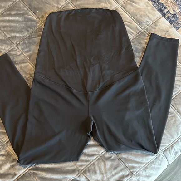 Isabel by Ingrid and Isabel Maternity Active Leggings Over the Belly Size M - Picture 7 of 8